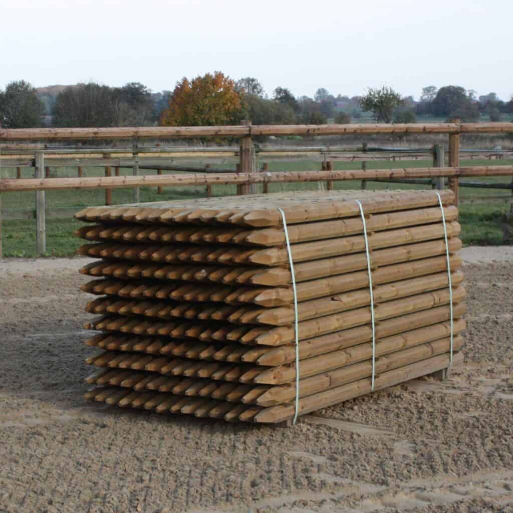 Octowood_stolpe_80_2000_2 Staketstolpar från WoodPro i trä för trädgården eller staketet.