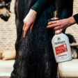 Filename: showsheen-harpolis-spray-stall-och-hund.jpg.