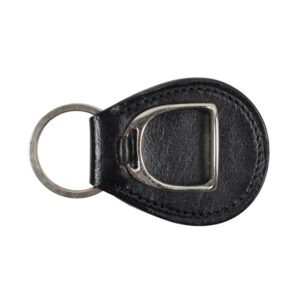 Nyckelring med D buckle från klockvarumärket Seiko, svart läder och metalldetaljer.
