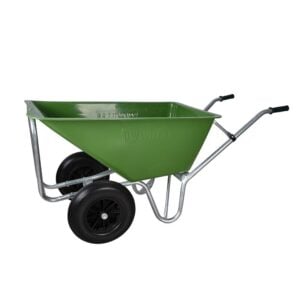 Grön transportkärra med hjul från Wilbar för trädgårdsarbete och flyttning.